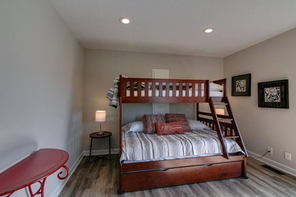 The Residence At Hilltop Acres - Clarksville, Tn Εξωτερικό φωτογραφία
